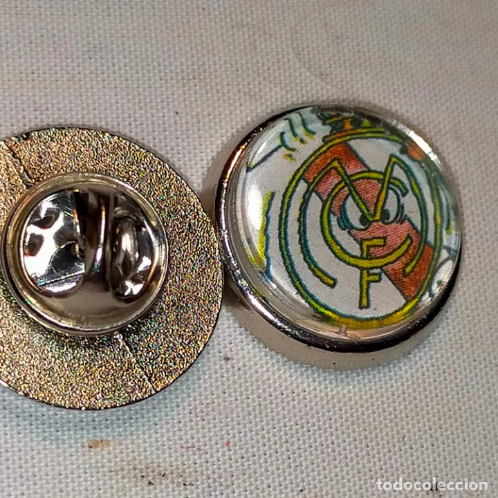 Collection pins: pin redondo metal - dibujo humor f&uacute;tbol escudo real Madrid