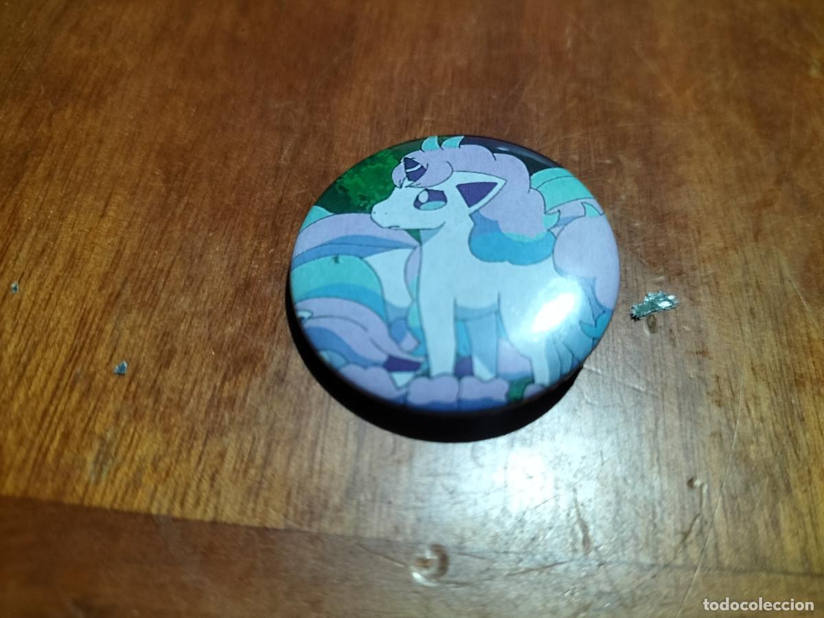 Sammlung von Pins: POKEMON DE GALAR II. POKEMON CHAPA. PIN. 31 MM. MET&Aacute;LICA POR DETR&Aacute;S. SIN USO. DIFICIL