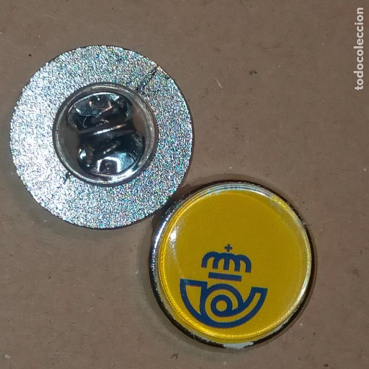 Pin's de collection: pin redondo metal - LOGO OFICINAS DE CORREOS Y TELEGRAFOS ESPA&Ntilde;A