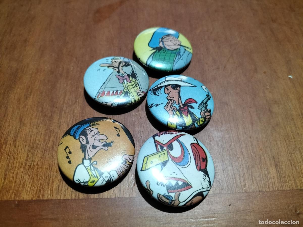 Pins e Spille di collezione: LUCKY LUKE. PERSONAJES. COMIC. CHAPA. PIN. 31 MM. MET&Aacute;LICA POR DETR&Aacute;S. SIN USO. DIFICIL
