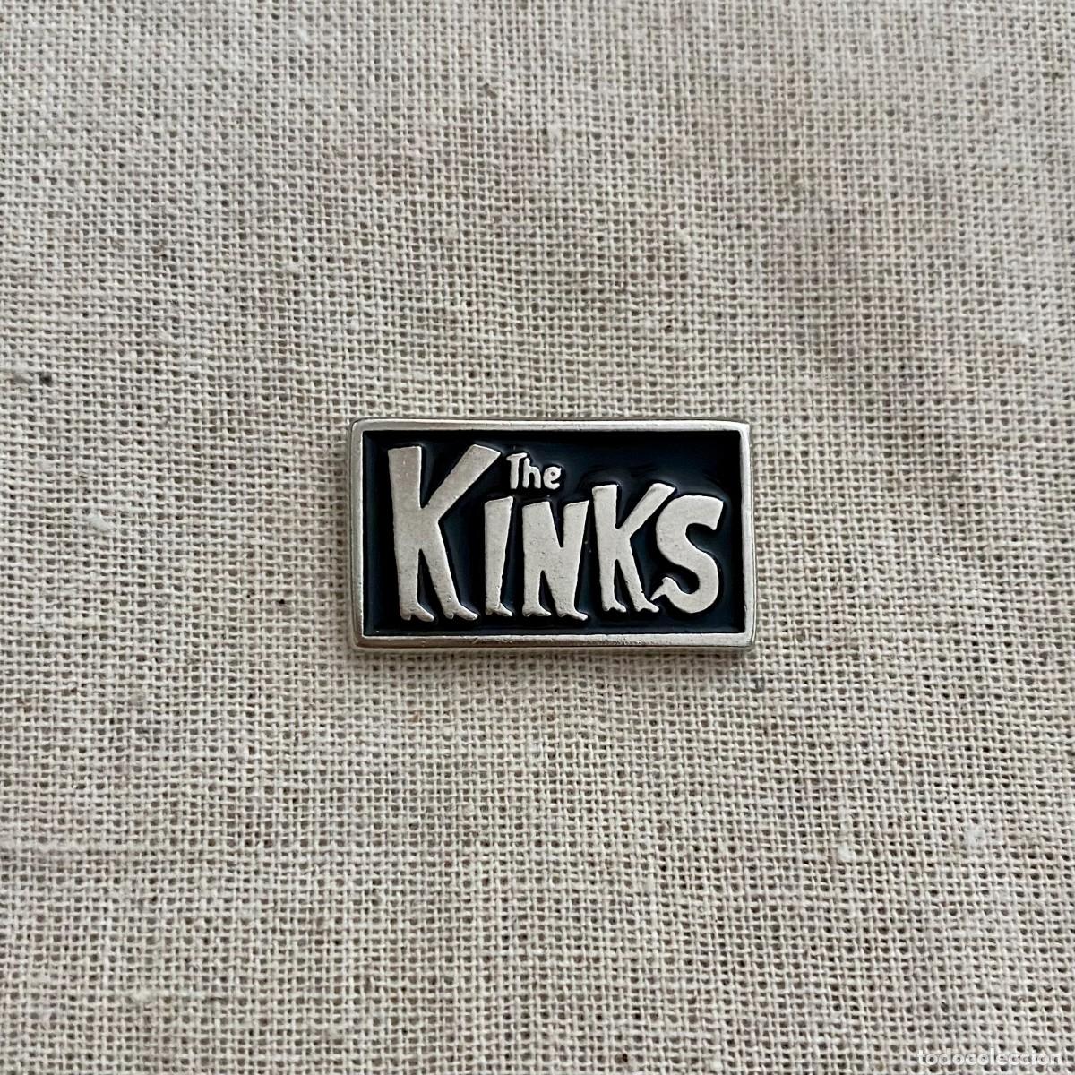 Pins de colecci&oacute;n: PIN THE KINKS METALICO Y ESMALTADO NUEVO Y SIN USO MEDIDA 1.5X2.5 CENT&Iacute;METROS