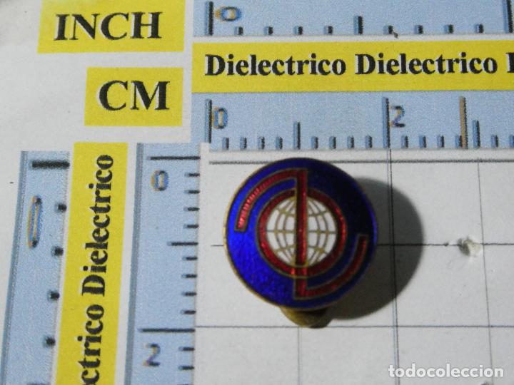 Pin's de collection: INSIGNIA SOLAPA OJAL. COCHES? POL&Iacute;TICO? EMPRESA? MILITAR? MARCA A DETERMINAR. NO PIN