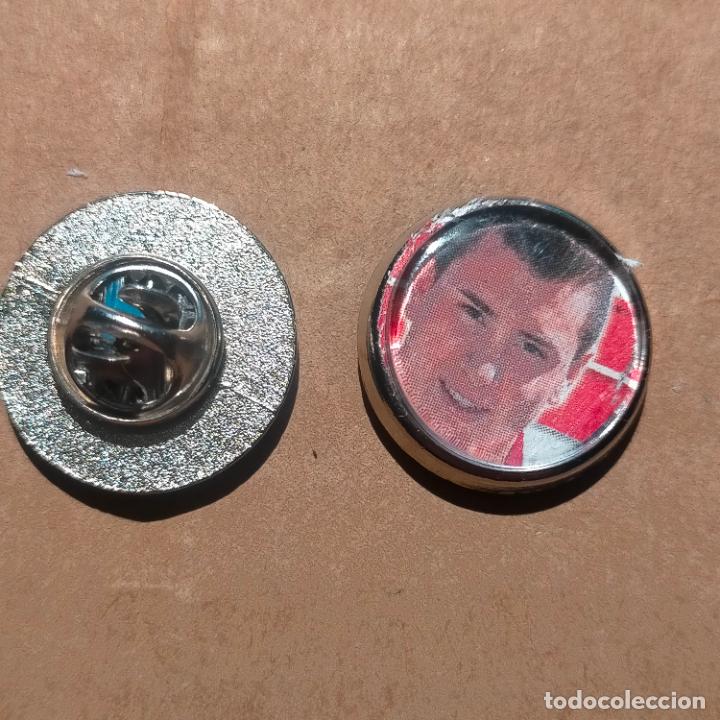 Pins de cole&ccedil;&atilde;o: pin redondo metal - f&uacute;tbol equipo club Atl&eacute;tico de Madrid JUGADOR