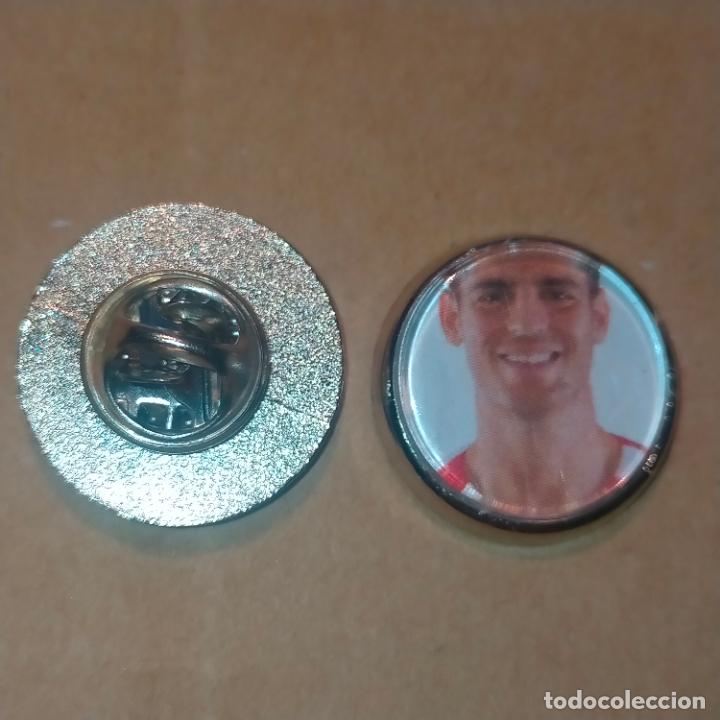Collection pins: pin redondo metal - f&uacute;tbol equipo club Atl&eacute;tico de Madrid JUGADOR