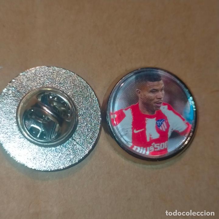 Collection pins: pin redondo metal - f&uacute;tbol equipo club Atl&eacute;tico de Madrid JUGADOR