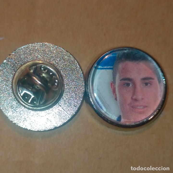 Sammlung von Pins: pin redondo metal - f&uacute;tbol equipo club Atl&eacute;tico de Madrid JUGADOR