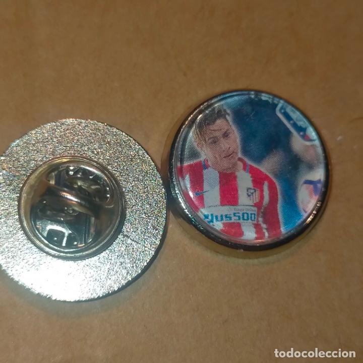 Pin's de collection: pin redondo metal - f&uacute;tbol equipo club Atl&eacute;tico de Madrid JUGADOR