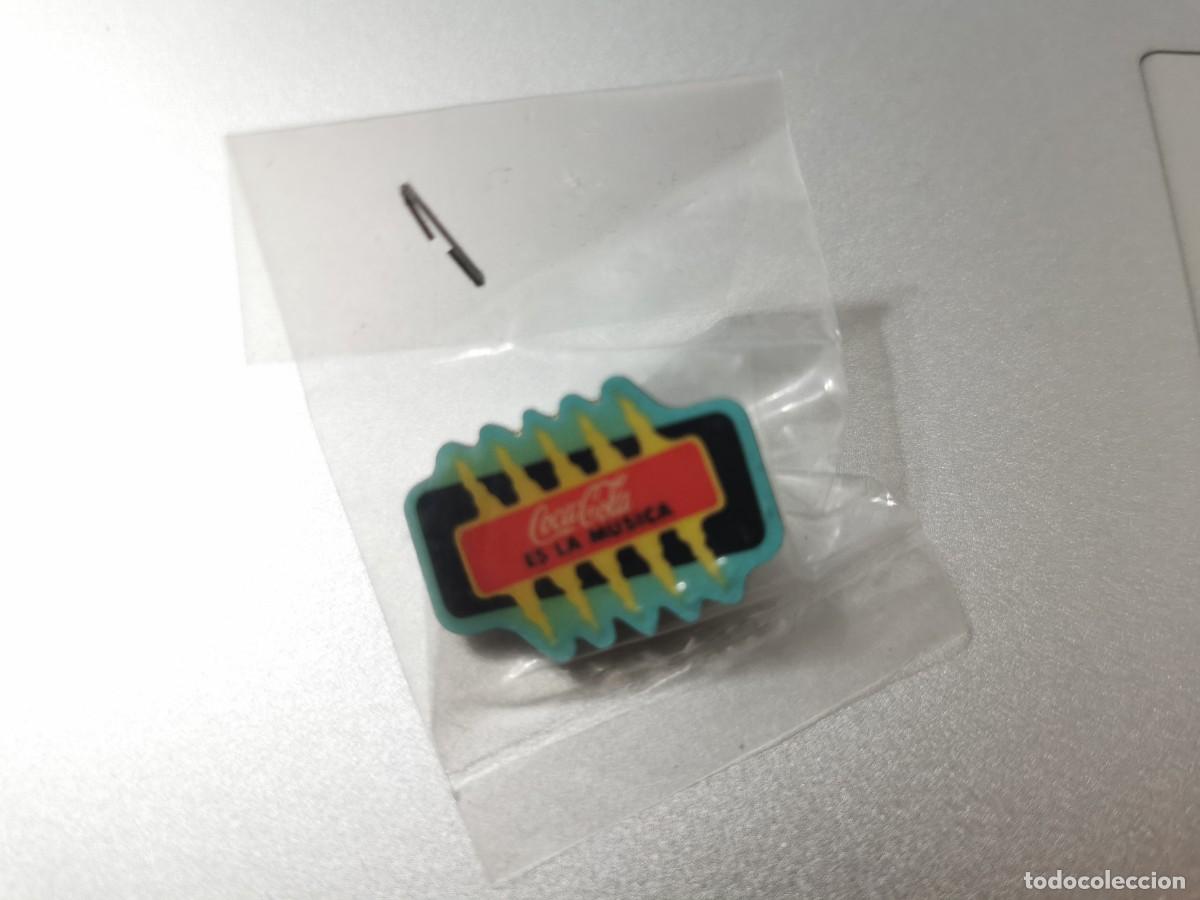 Pins de colecci&oacute;n: PIN COCA COLA ES LA MUSICA NUEVO SIN ESTRENAR PINS PINES