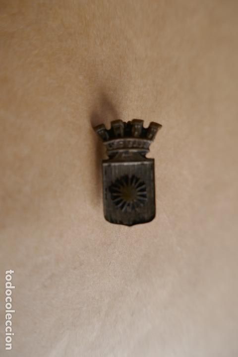 Pins de colecci&oacute;n: LES BAUX - INSIGNIA - Foto 1