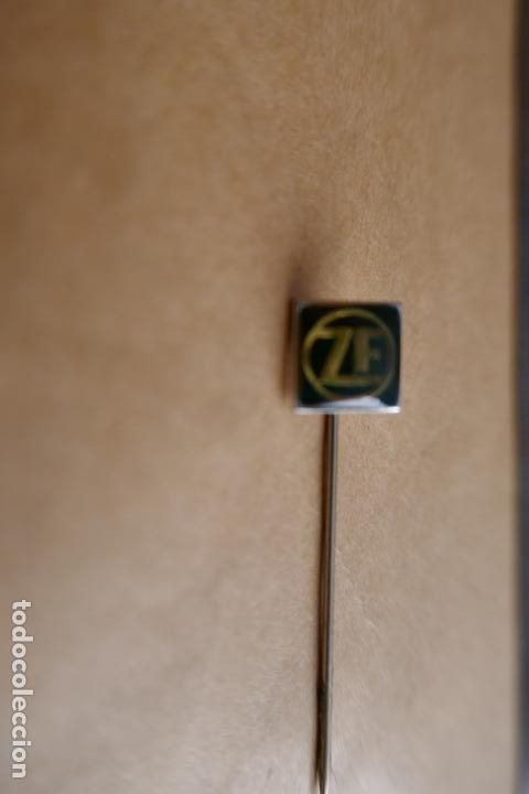 Pins de colecci&oacute;n: INSIGNIA ZF - Foto 1