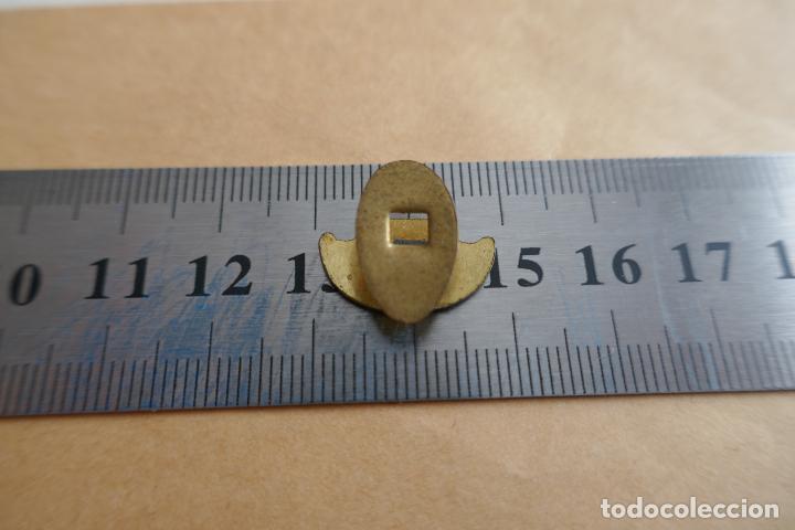 Pins de colecci&oacute;n: IMPERDIBLE PIN DE OJAL - Foto 3