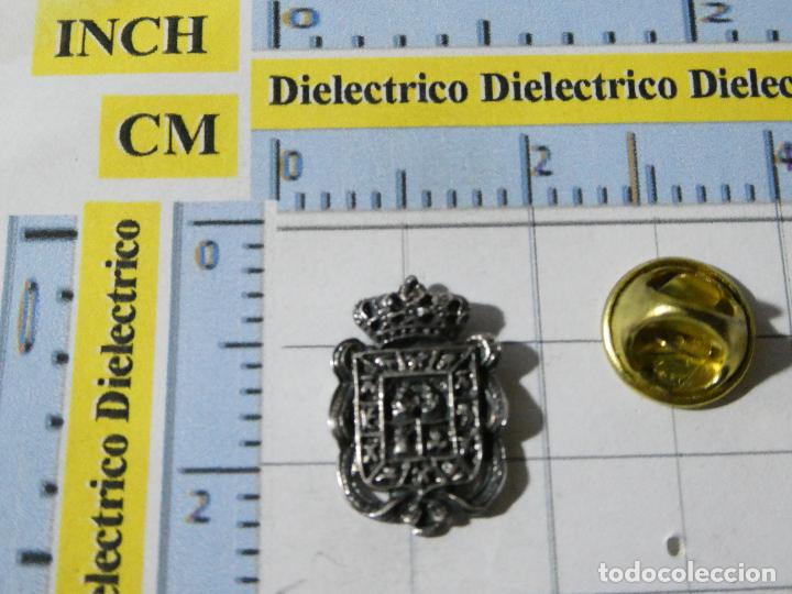Pins e Spille di collezione: PIN DE TURISMO. GRANADA. ESCUDO HER&Aacute;LDICO