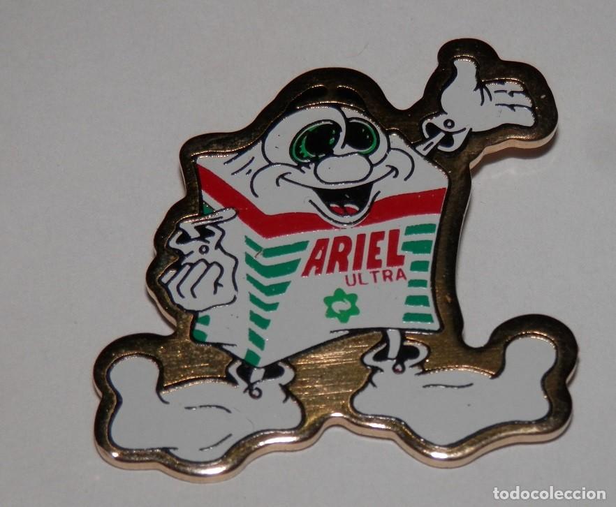 PIN'S DE LA MARCA ARIEL