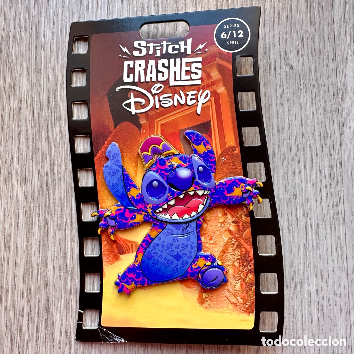 Pins de colecci&oacute;n: Pin grande Aladd&iacute;n, Stitch Crashes Disney, Disney Store (6 de 12).