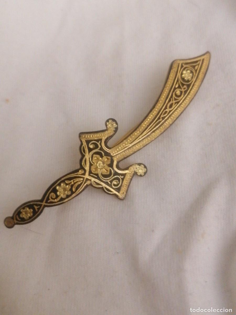 Pins de colecci&oacute;n: 20.&iacute;gnia tipo broche sable espada - Foto 1