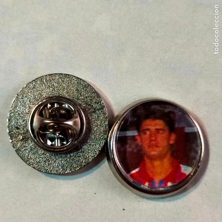 Pins de colecci&oacute;n: pin redondo metal - f&uacute;tbol equipo club Atl&eacute;tico de Madrid JUGADOR