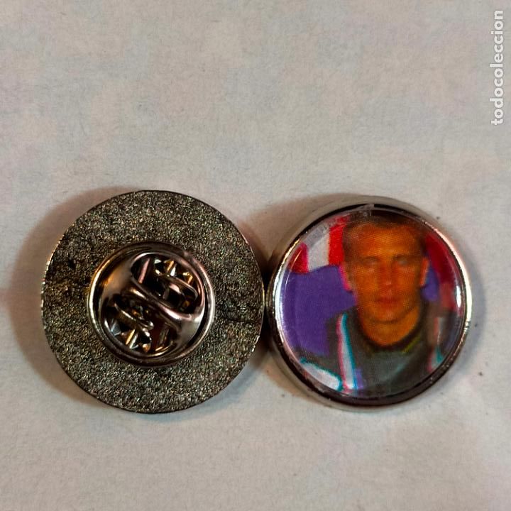Pin's de collection: pin redondo metal - f&uacute;tbol equipo club Atl&eacute;tico de Madrid JUGADOR