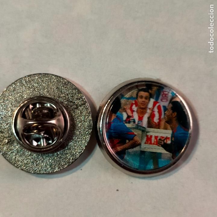 Pin's de collection: pin redondo metal - f&uacute;tbol equipo club Atl&eacute;tico de Madrid JUGADOR