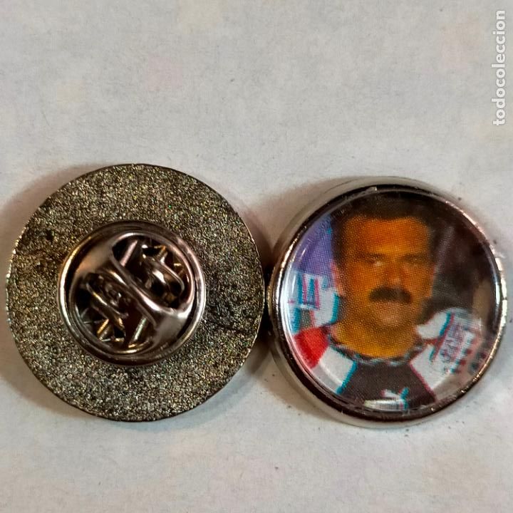 Pins de colecci&oacute;n: pin redondo metal - f&uacute;tbol equipo club Atl&eacute;tico de Madrid JUGADOR
