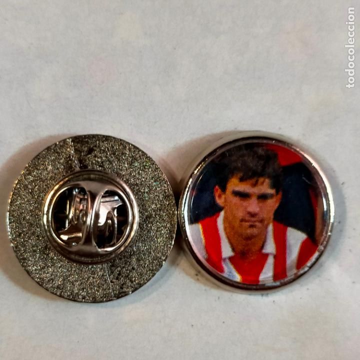 Pin's de collection: pin redondo metal - f&uacute;tbol equipo club Atl&eacute;tico de Madrid JUGADOR