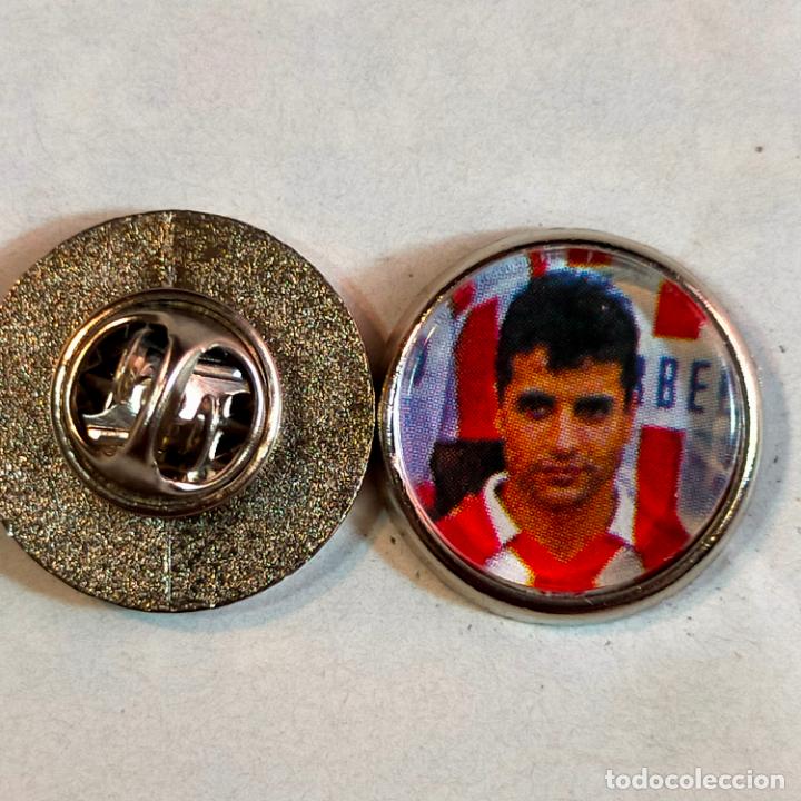 Pins de colecci&oacute;n: pin redondo metal - f&uacute;tbol equipo club Atl&eacute;tico de Madrid JUGADOR
