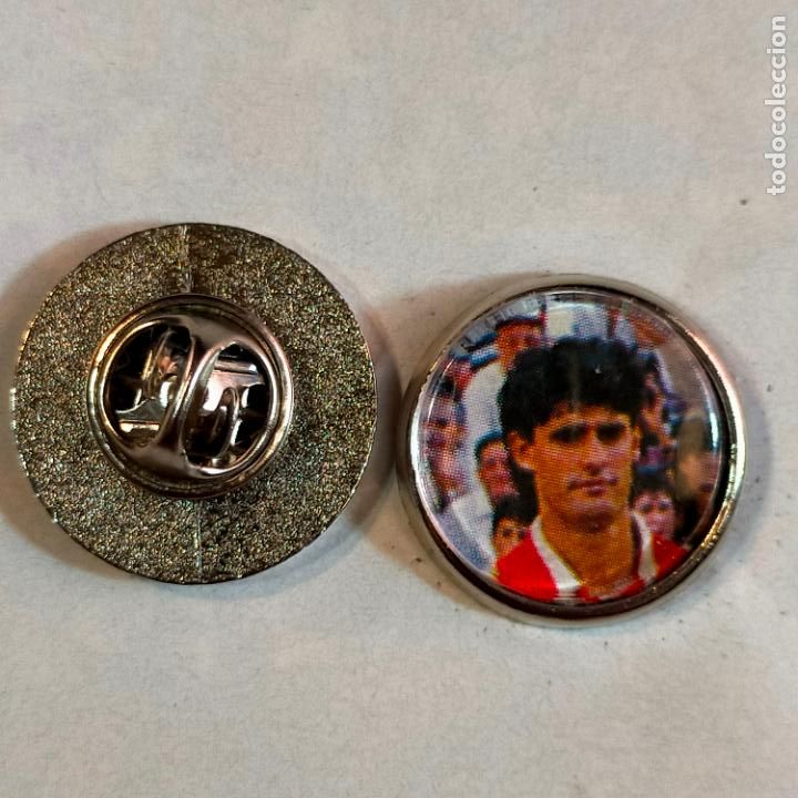 Collection pins: pin redondo metal - f&uacute;tbol equipo club Atl&eacute;tico de Madrid JUGADOR