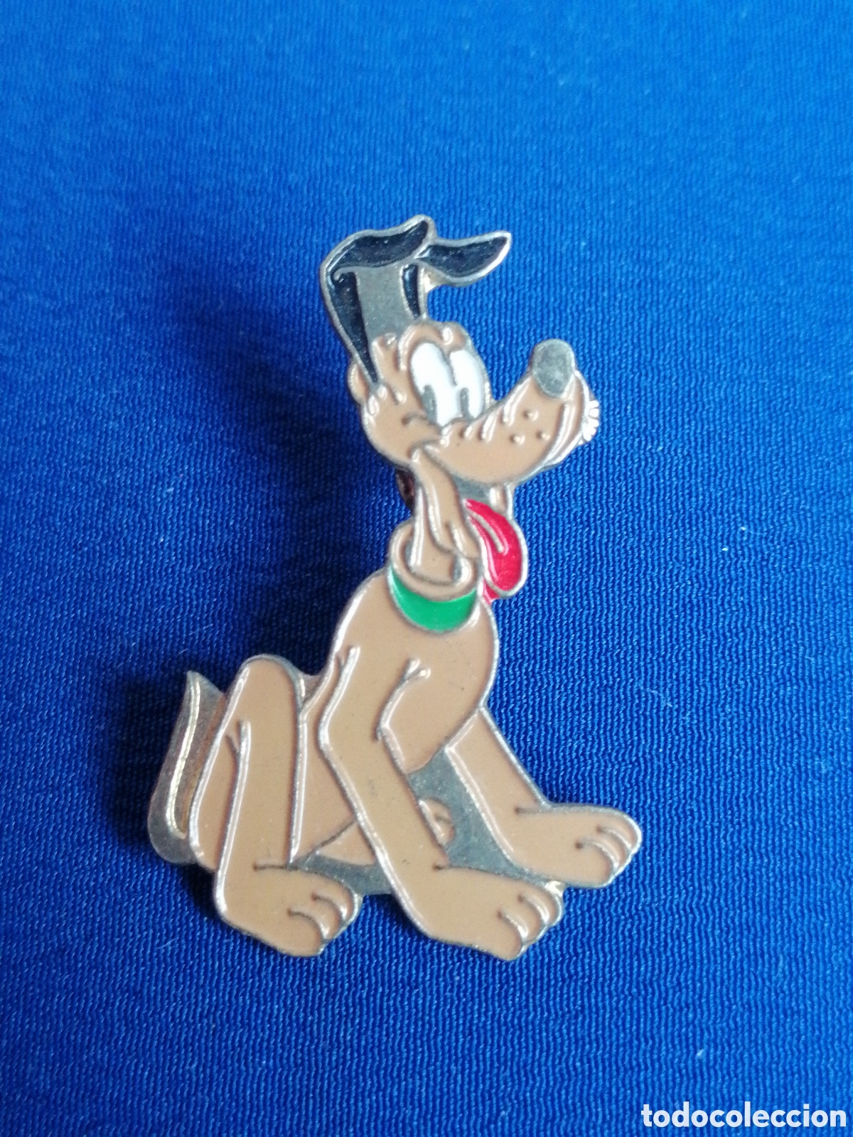 Pins de colecci&oacute;n: PLUTO PIN