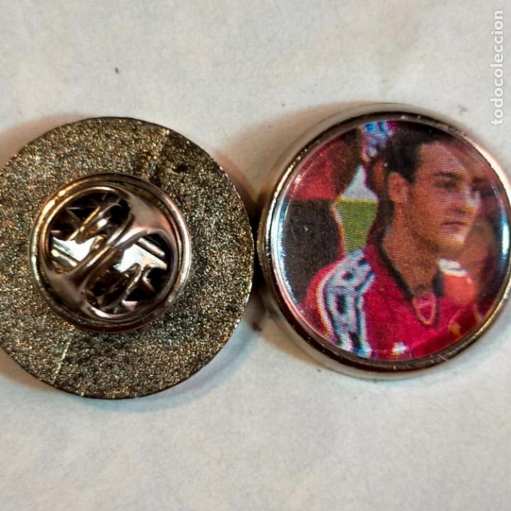 Pin's de collection: pin redondo metal - f&uacute;tbol equipo club ATLETICO OSASUNA JUGADOR