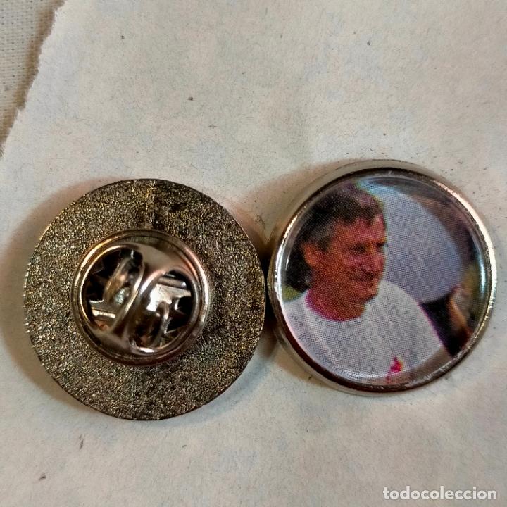 Pins de colecci&oacute;n: pin redondo metal - f&uacute;tbol equipo club ATLETICO OSASUNA JUGADOR