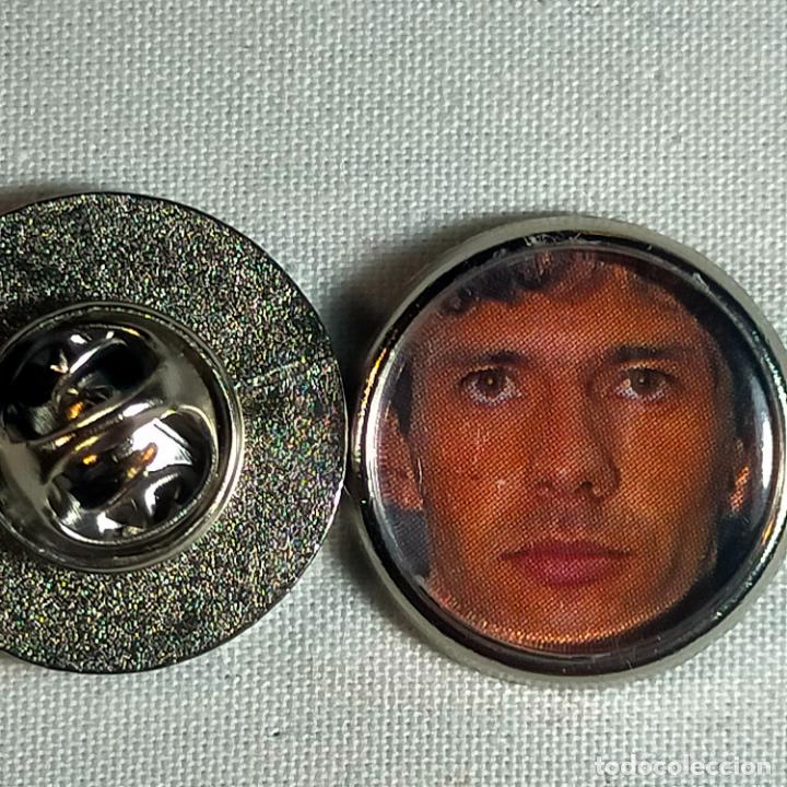 Pin's de collection: pin redondo metal - f&uacute;tbol equipo club Atl&eacute;tico de Madrid JUGADOR