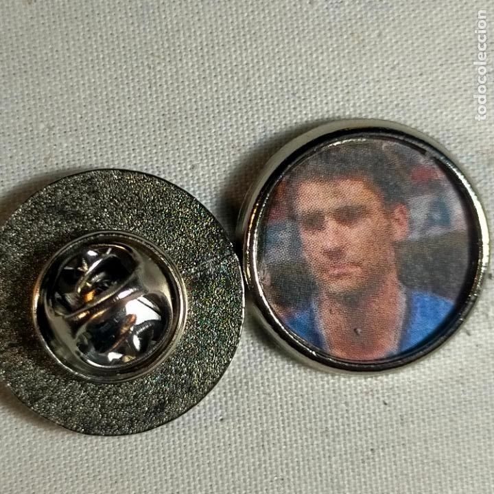 Pins de cole&ccedil;&atilde;o: pin redondo metal - f&uacute;tbol equipo club Atl&eacute;tico de Madrid JUGADOR