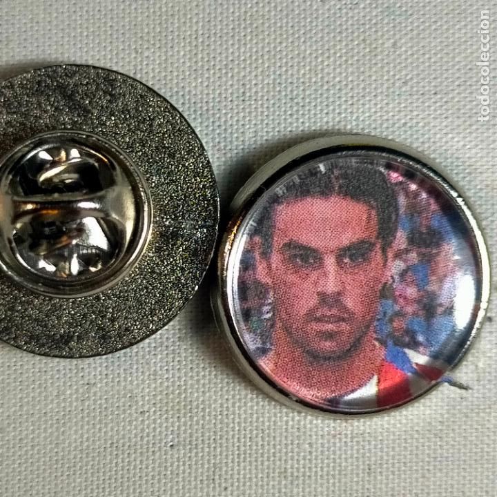 Pins de cole&ccedil;&atilde;o: pin redondo metal - f&uacute;tbol equipo club Atl&eacute;tico de Madrid JUGADOR