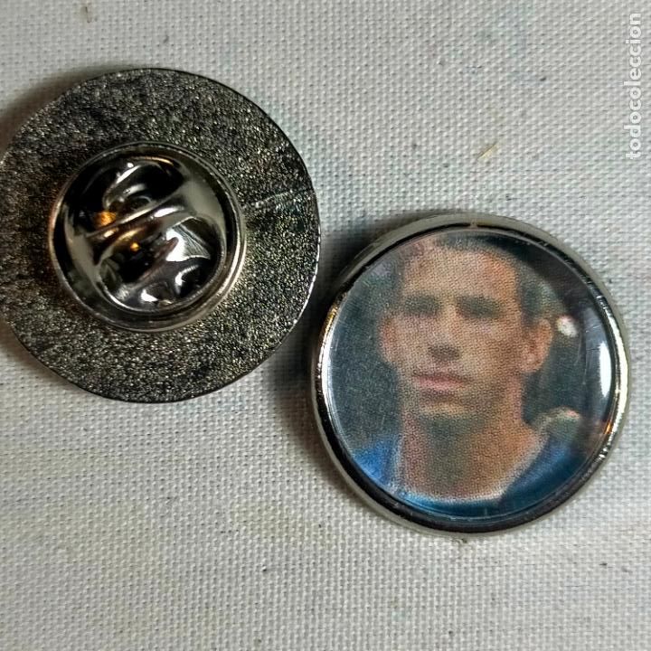 Pin's de collection: pin redondo metal - f&uacute;tbol equipo club Atl&eacute;tico de Madrid JUGADOR