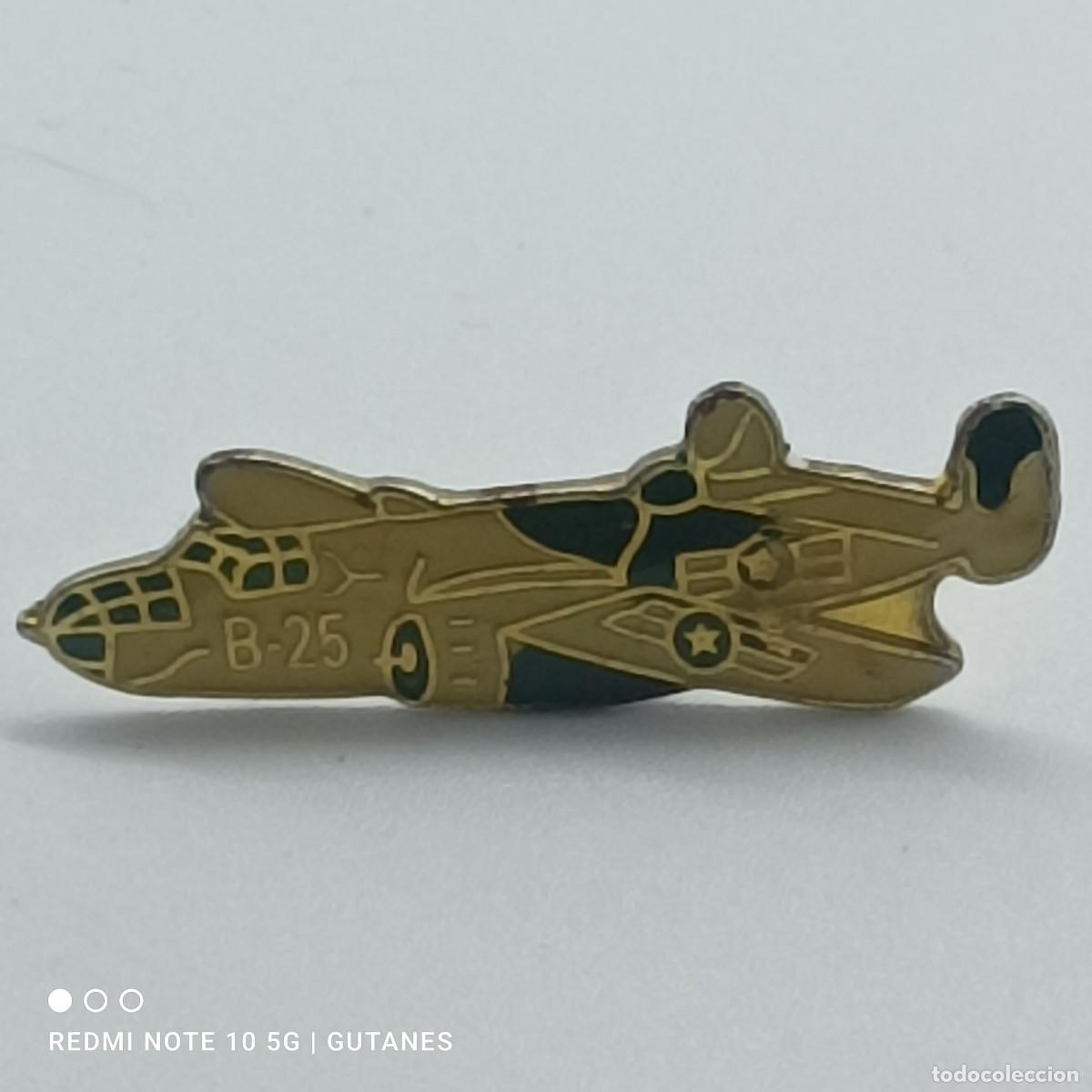 Pin's de collection: PIN AVION B-25