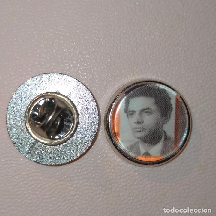 Pin's de collection: pin redondo metal - musica cantante grupo - Antonio Molina