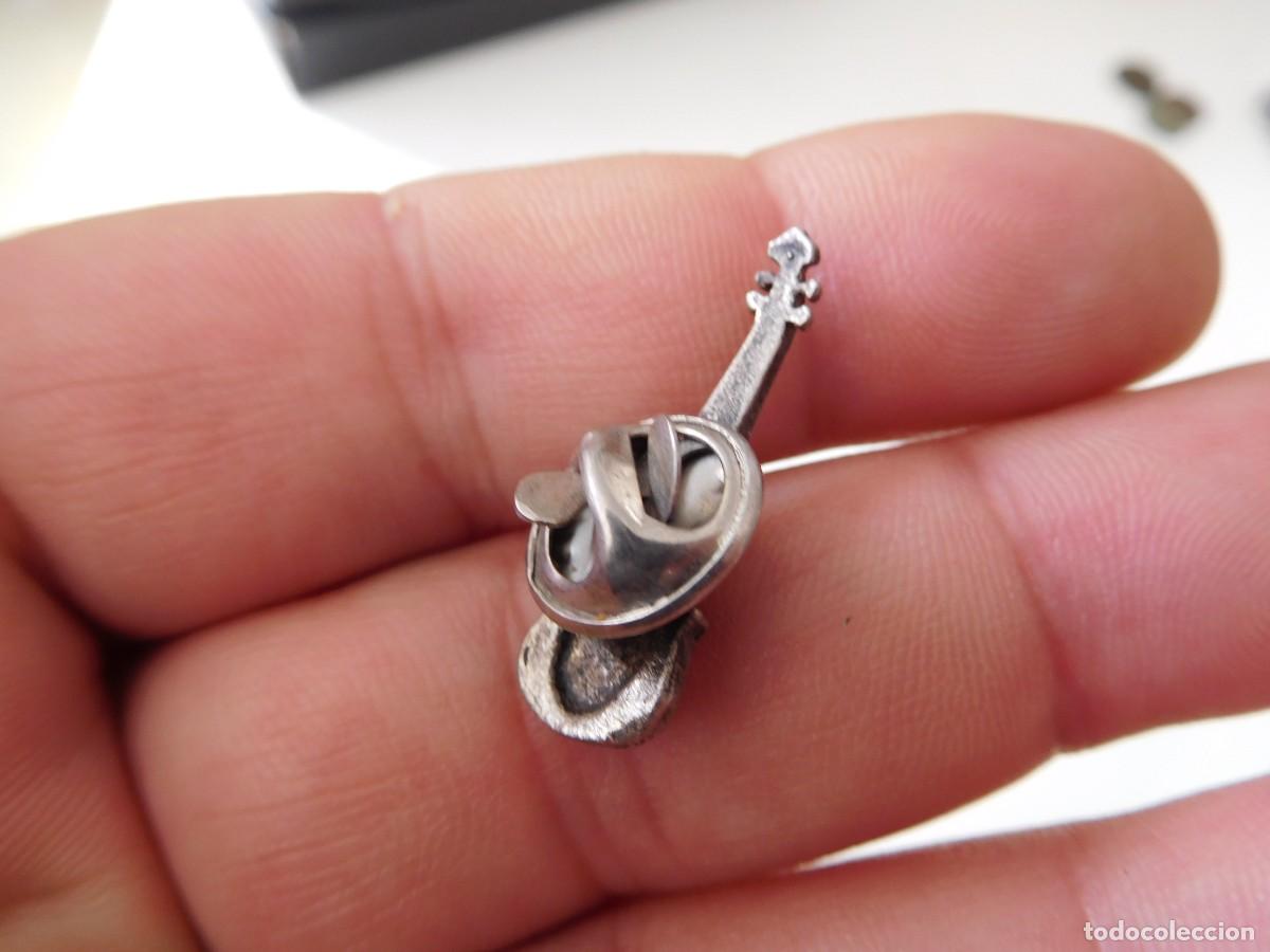 Pins de colecci&oacute;n: Pin insignia plata viol&iacute;n - Foto 2