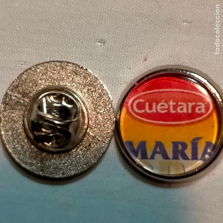 Pin's de collection: PIN REDONDO METAL - publicidad galletas mar&iacute;a cu&eacute;tara