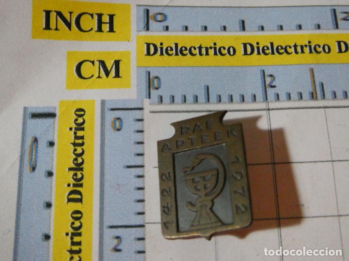 Pins de cole&ccedil;&atilde;o: INSIGNIA BROCHE MEDICINA SANIDAD. FARMACIAS APTEEK 1422 1972