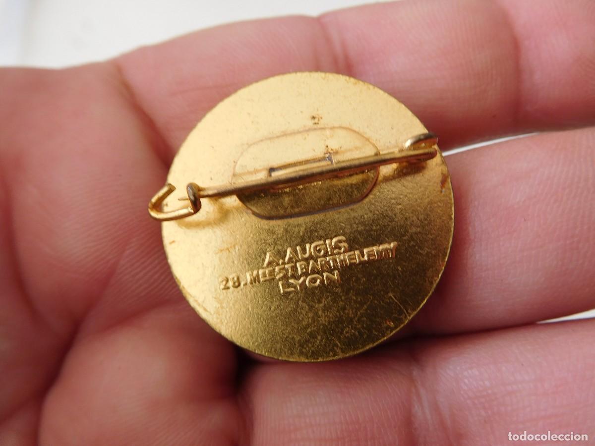 Pins de colecci&oacute;n: Insignia de bronce y esmalte Chamonix 1963 - Foto 2