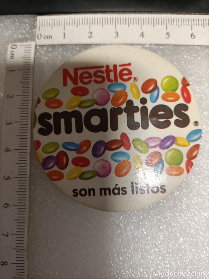 Pins de colecci&oacute;n: ANTIGUA CHAPA DE NESTLE SMARTTIES SON MAS LISTOS