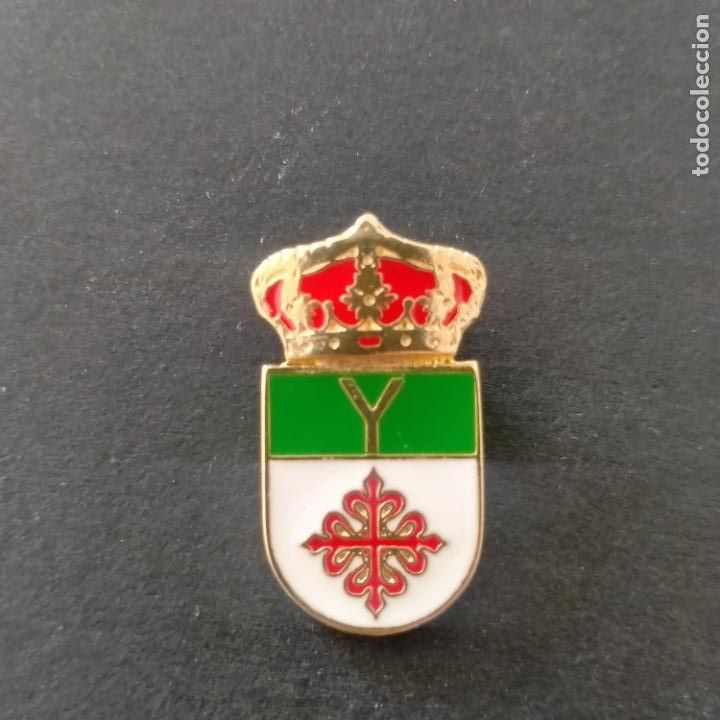 Pins de colecci&oacute;n: pin escudo Yebra (GUADALAJARA)