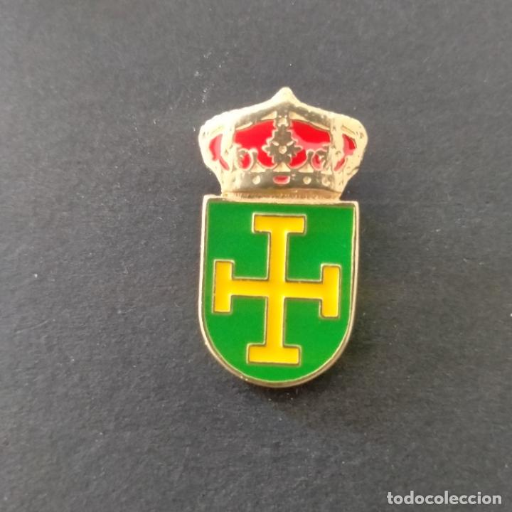 Pins de colecci&oacute;n: pin escudo Marchamalo (GUADALAJARA)