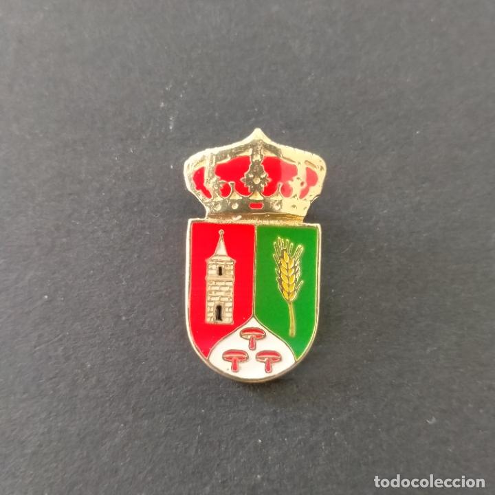 Pins de cole&ccedil;&atilde;o: pin escudo Quer (GUADALAJARA)