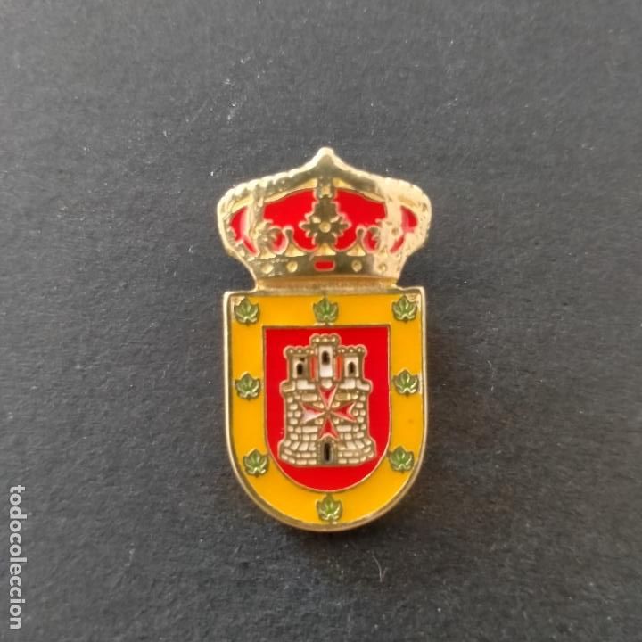 Pins de colecci&oacute;n: pin escudo Torija (GUADALAJARA)