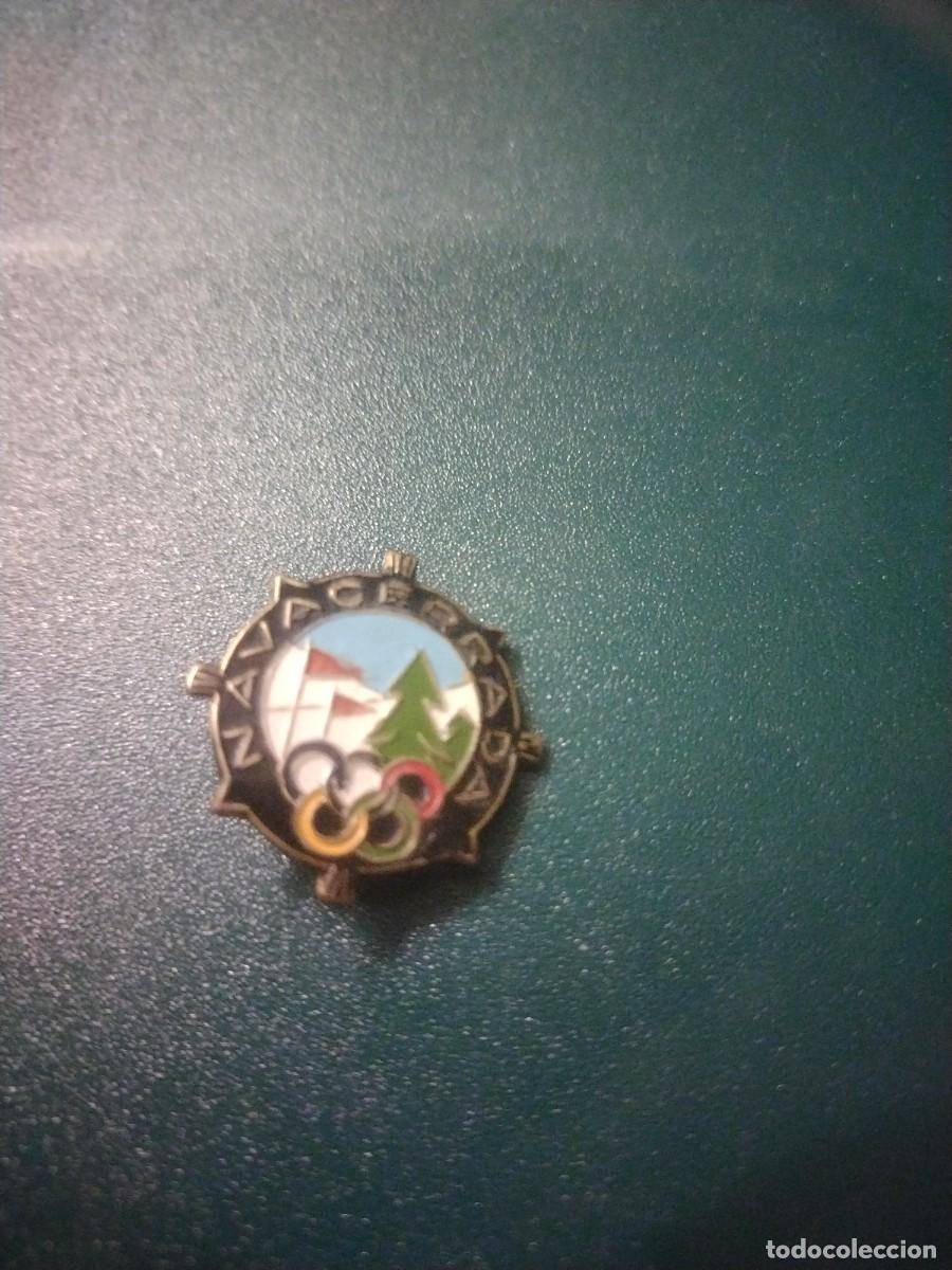 Pins de colecci&oacute;n: Antiguo pin de alfiler Navacerrada - Foto 2