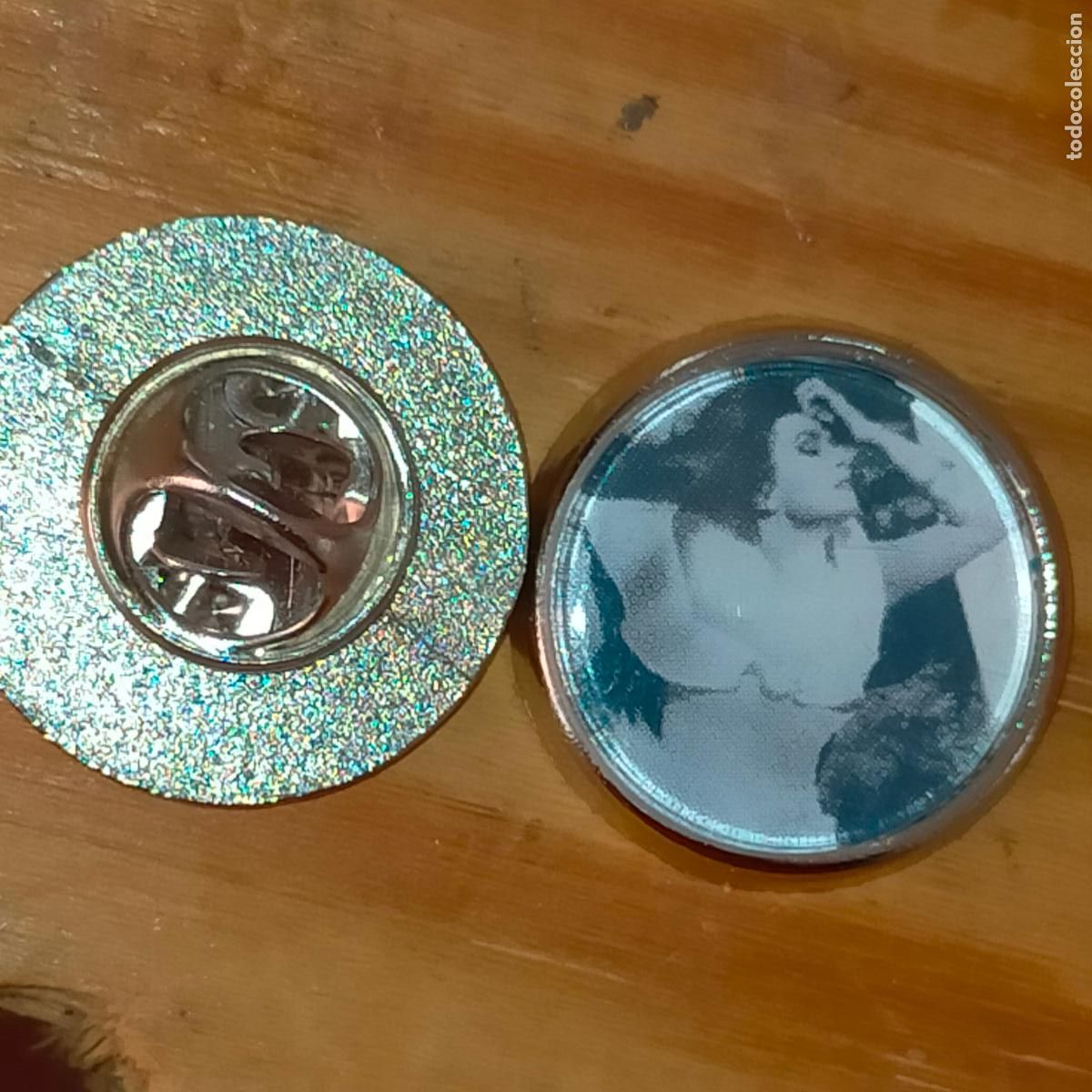 Pins de colecci&oacute;n: PIN REDONDO METAL - CANTANTE ARTISTA COPLA ROCIO JURADO