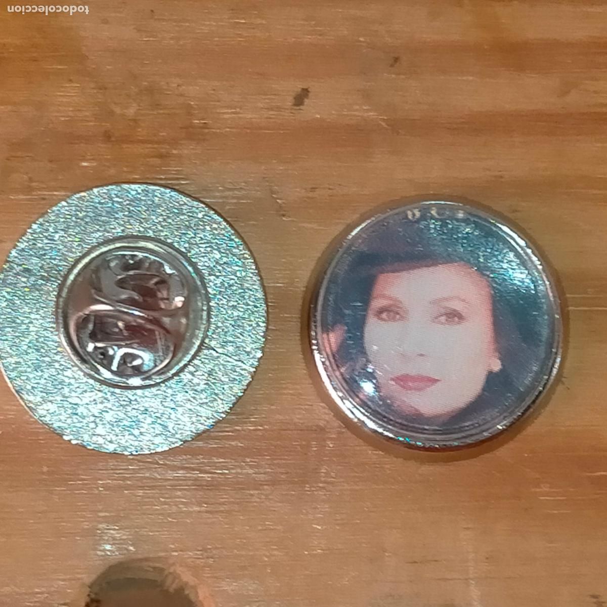 Pins de colecci&oacute;n: PIN REDONDO METAL - CANTANTE ARTISTA COPLA ROCIO JURADO