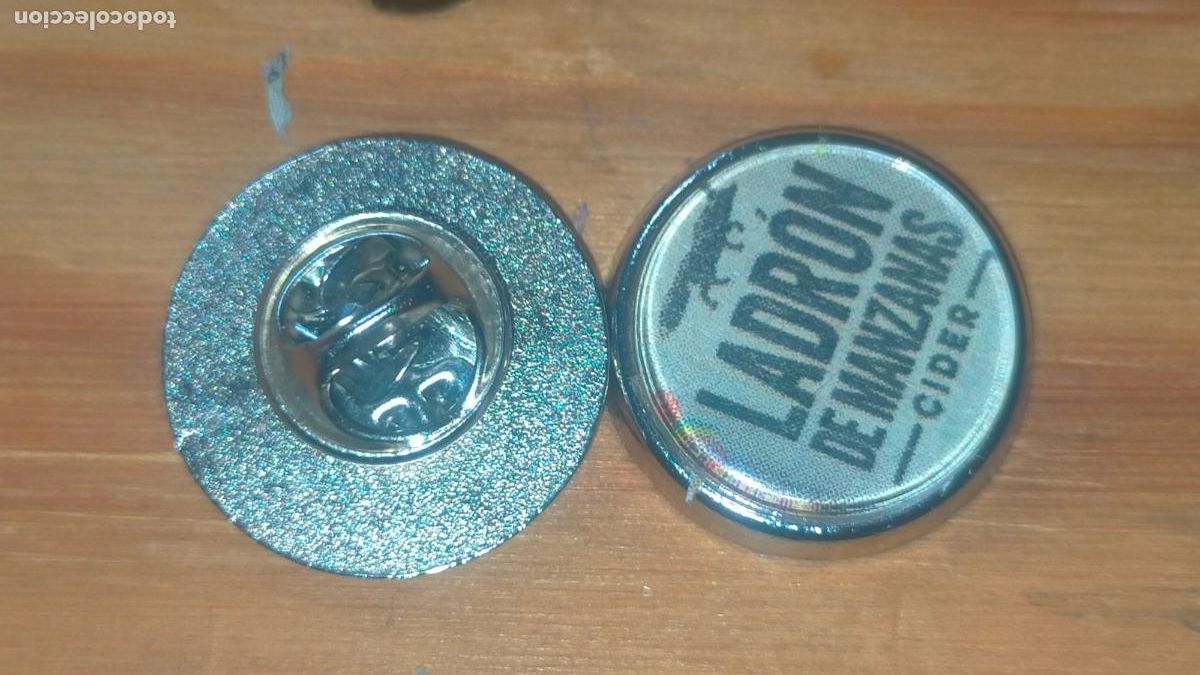 Pin's de collection: PIN REDONDO METAL - BEBIDA LADRON DE MANZANA