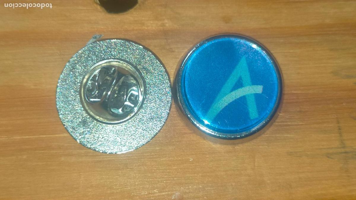 Sammlung von Pins: PIN REDONDO METAL - bebida Aquarius