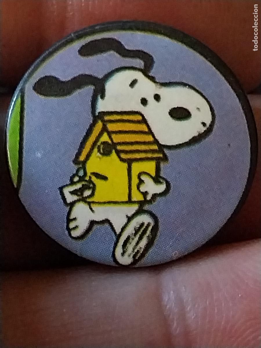 Pins de colecci&oacute;n: SNOOPY CHAPA A&Ntilde;OS 70 PERRITO CASITA A CUESTAS 2,5CM